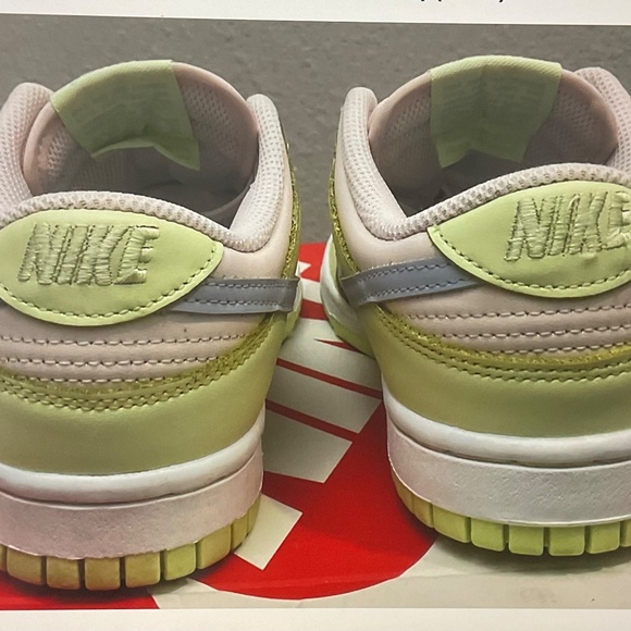 Size US- 6.5 / EUR 37.5 Nike Dunk Low BO614106 Multicolor. - Picture 5 of 7